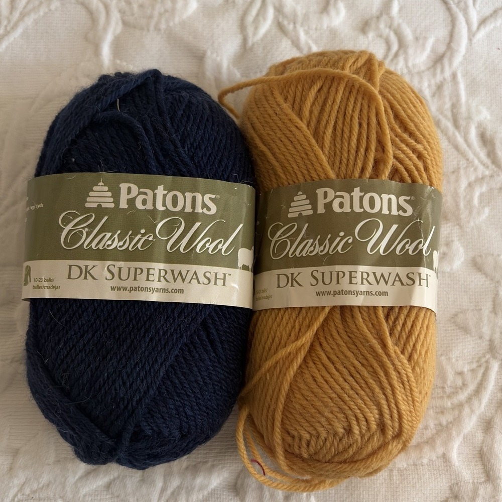 Patons Classic Wool DK Superwash Yarn Lot 2 100% Wool Navy Gold 125 Yds Each